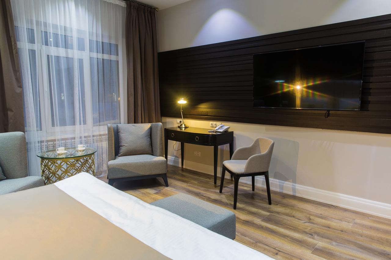 Qonaq Hotel Astana Buitenkant foto