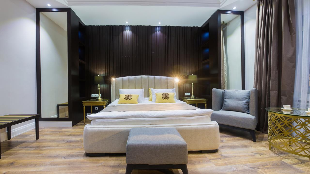 Qonaq Hotel Astana Buitenkant foto